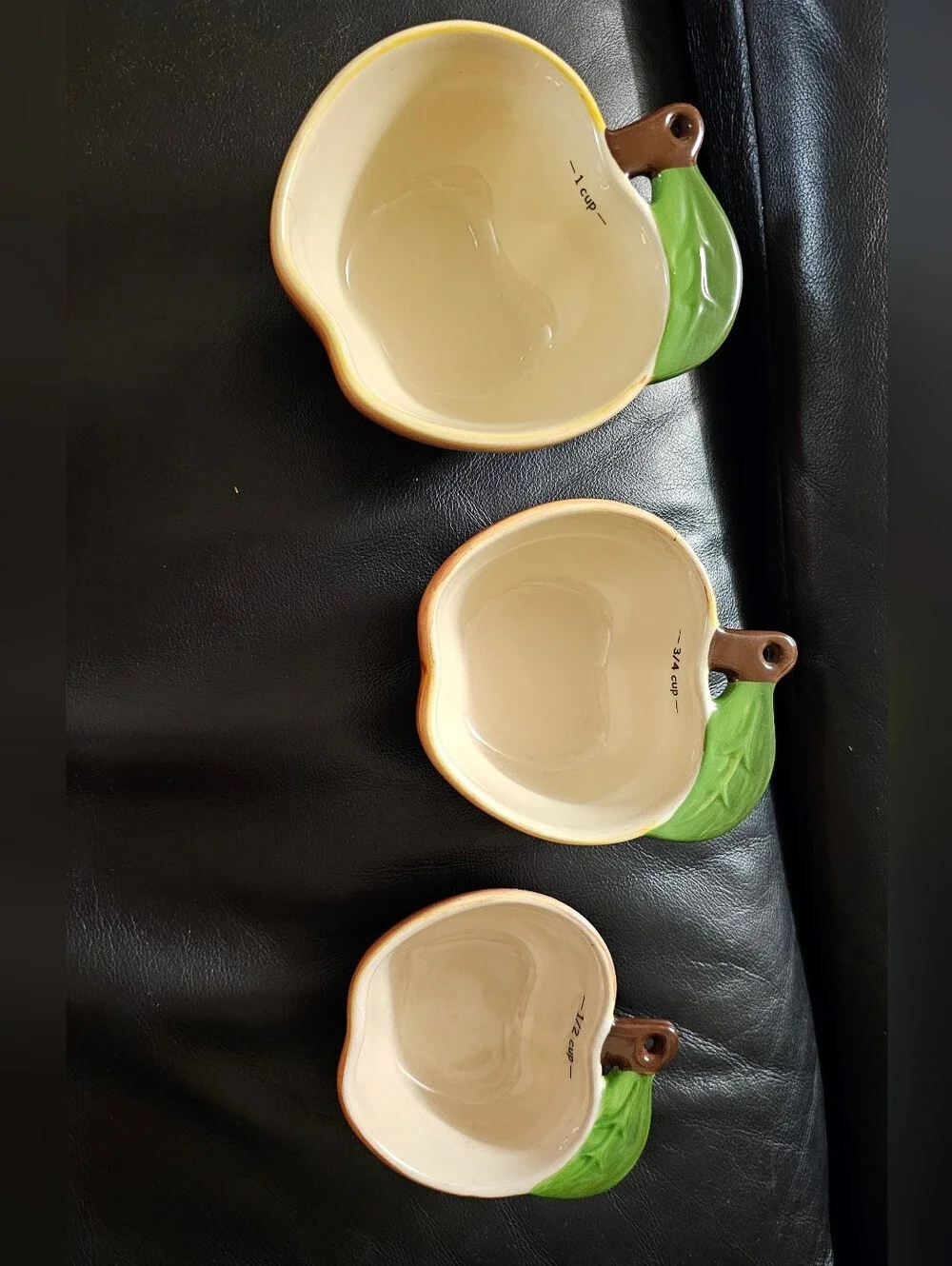 Apple-Shaped Ceramic Nesting Measuring Cup Set of 3 EUC